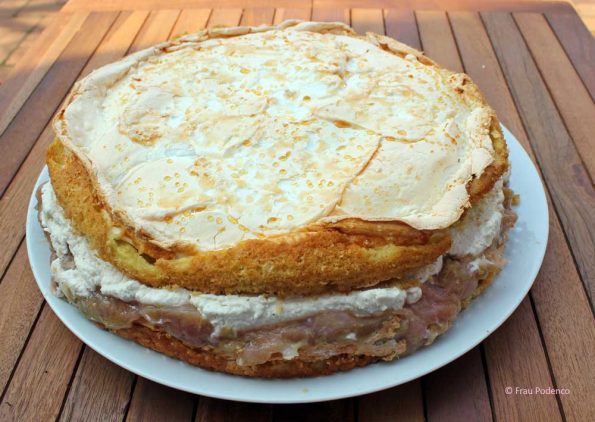 Rhabarber-Baiser-Torte | Tolles Rezept | Frau Podenco