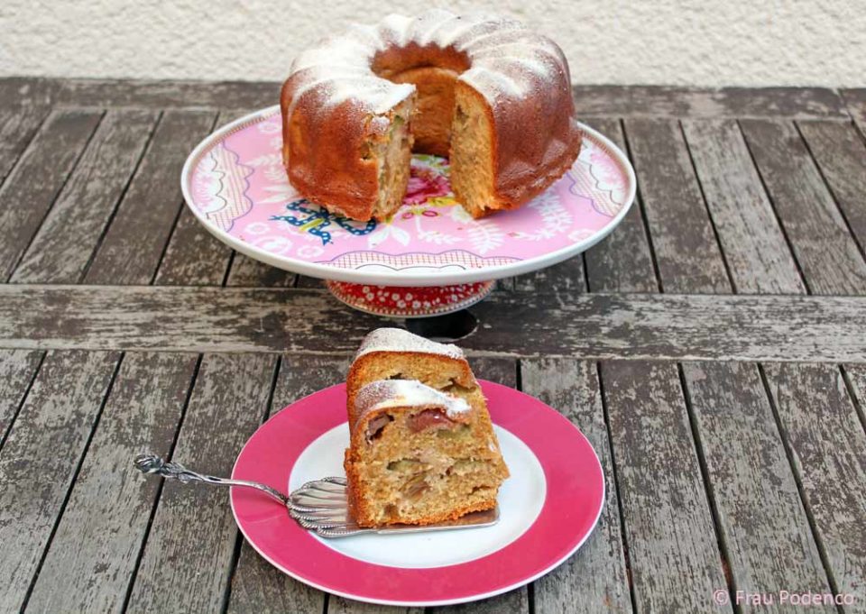 Rhabarber Gugelhupf | Einfaches Rezept | Frau Podenco